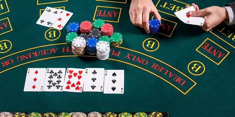 Tìm hiểu về tựa game Poker Omaha